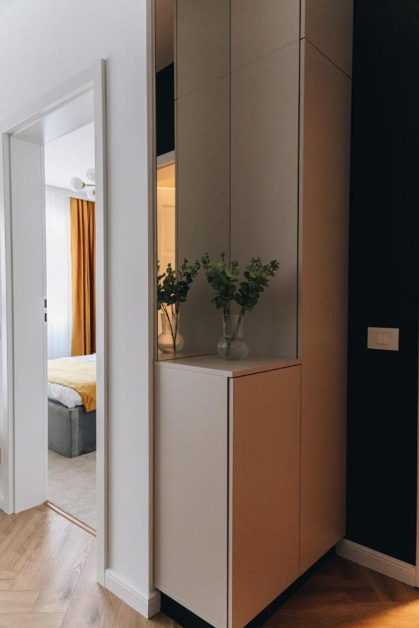 Tulip Apartment Oradea Eksteriør bilde