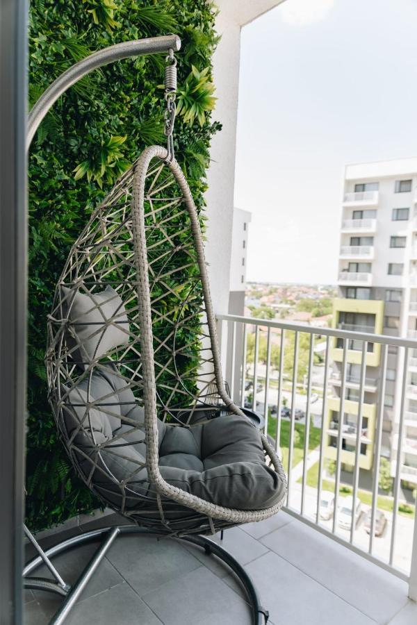 Tulip Apartment Oradea Eksteriør bilde
