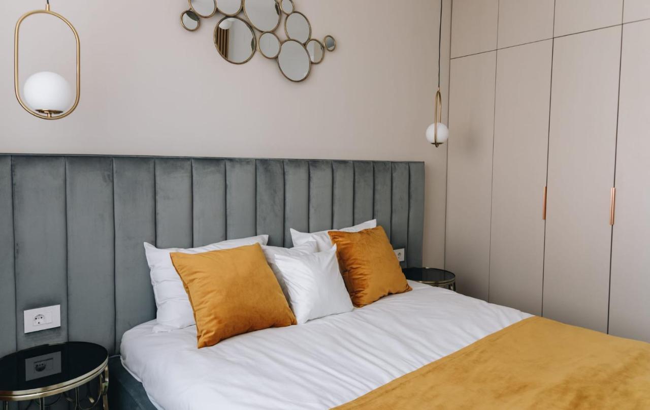 Tulip Apartment Oradea Eksteriør bilde