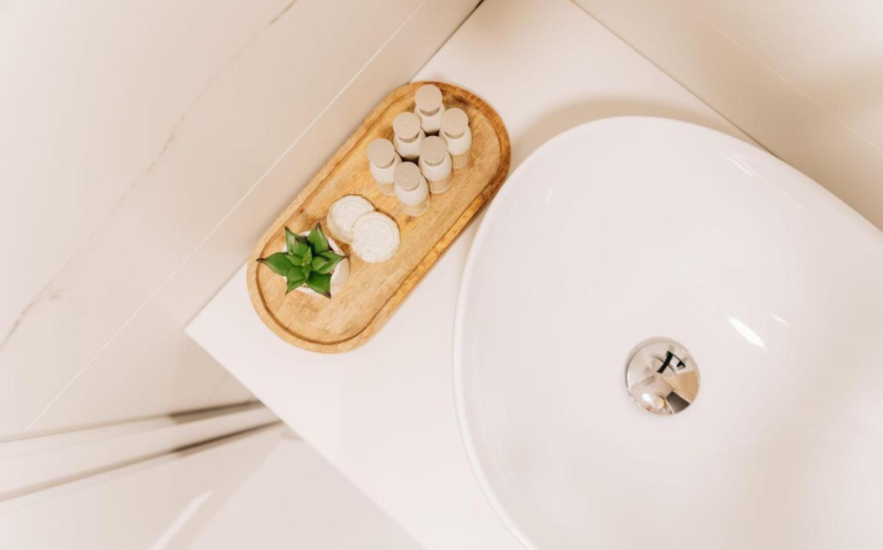 Tulip Apartment Oradea Eksteriør bilde