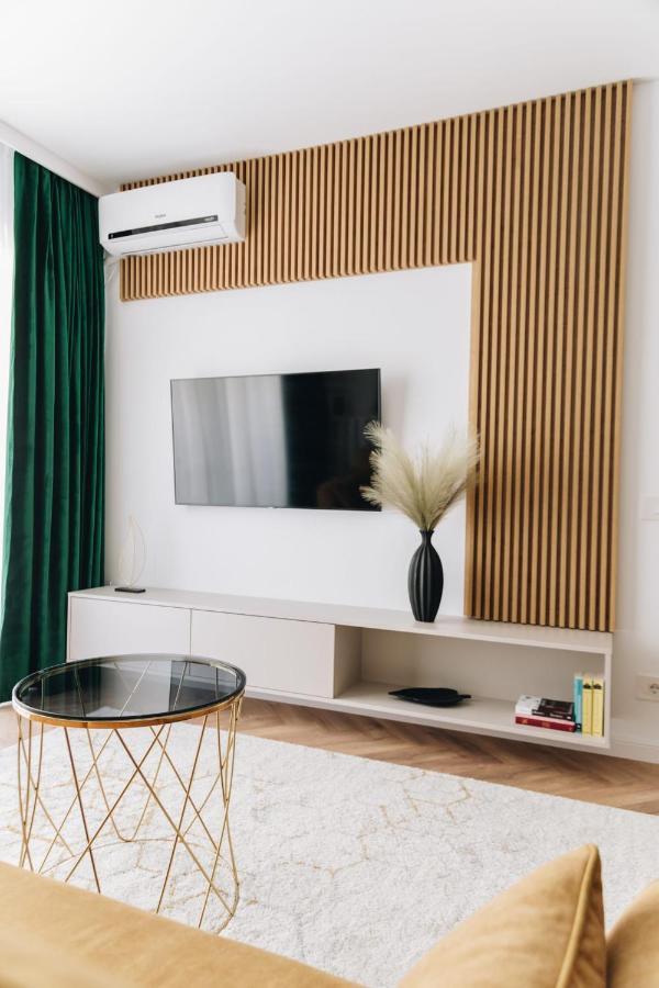 Tulip Apartment Oradea Eksteriør bilde